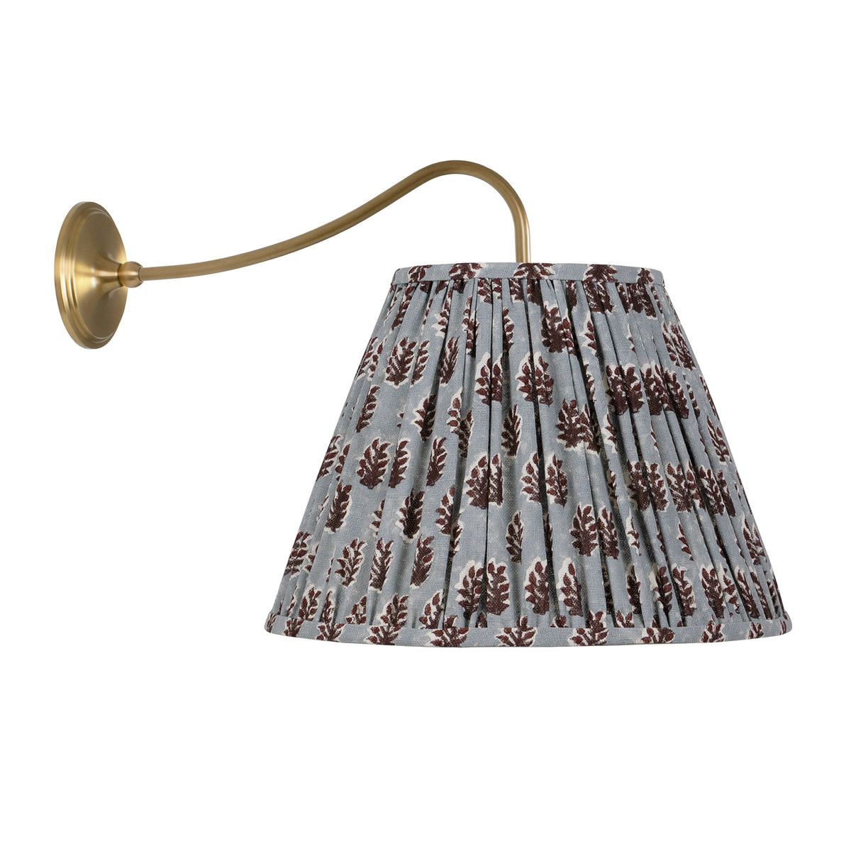 Oxford Grand Sconce shown in Heirloom Brass with a Trulli Auburn Shade
