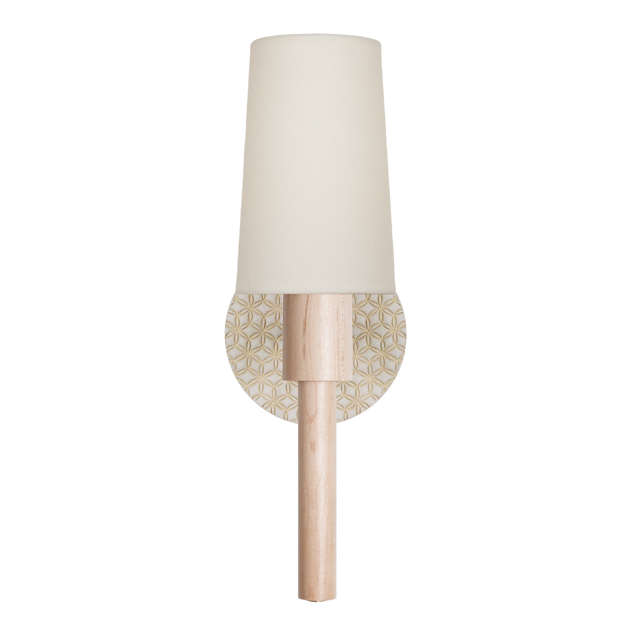 Parker Linen shown in Maple with a Natural White and Quilted Ceramic