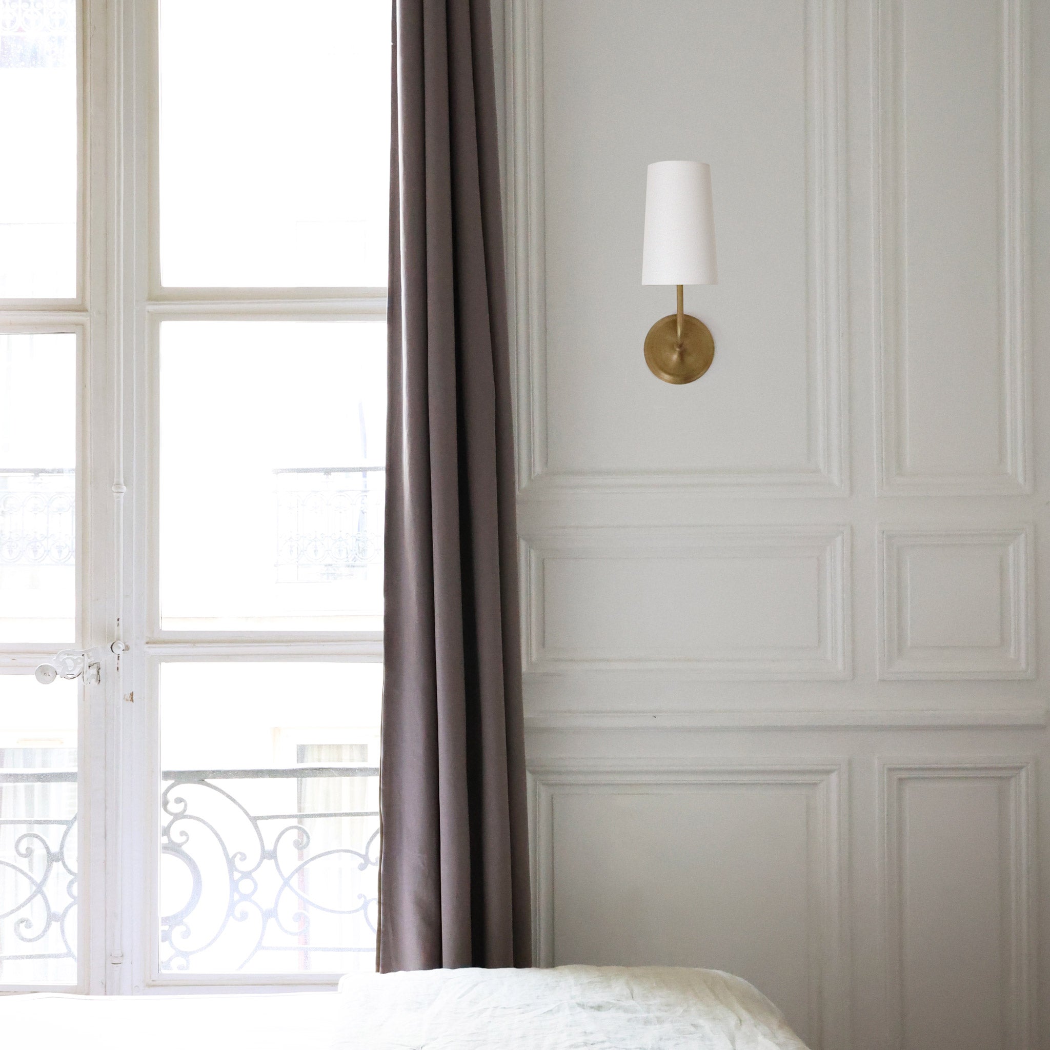 Bijou Linen shown in Heirloom Brass