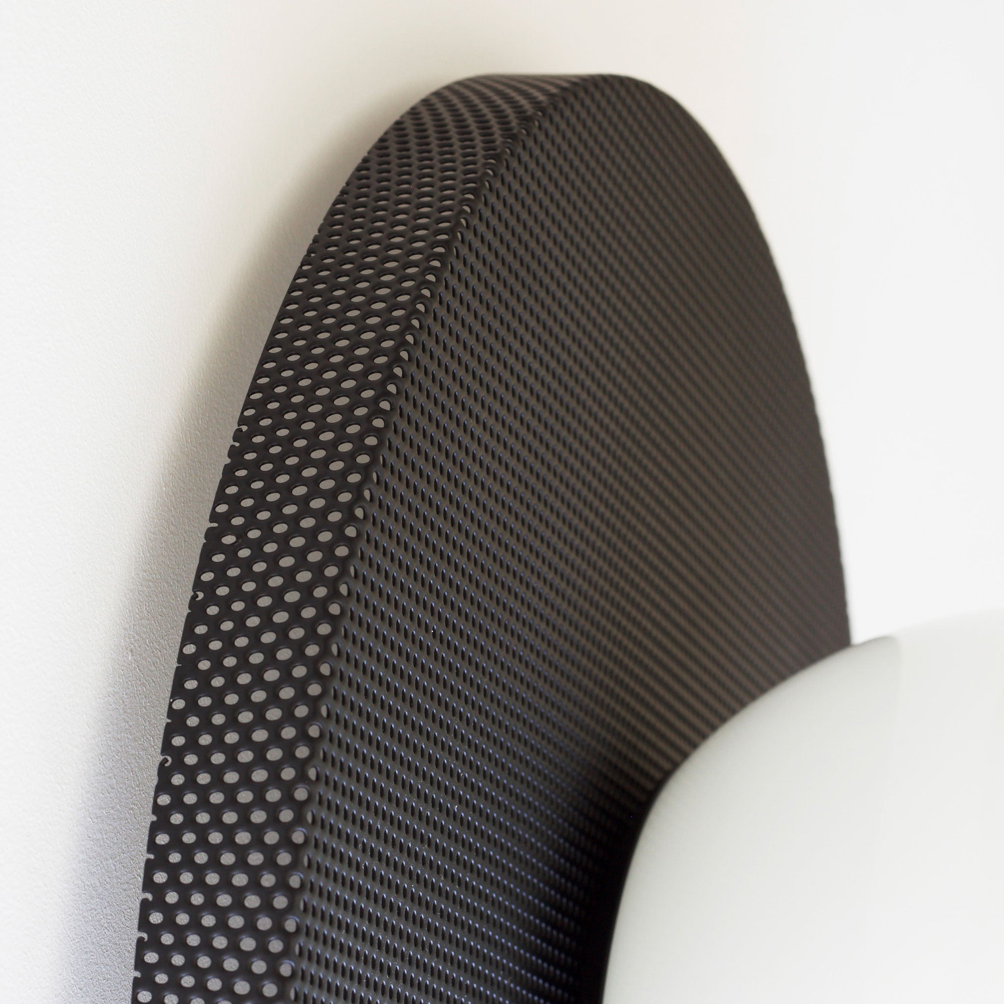 Otti 16" shown in Matte Black