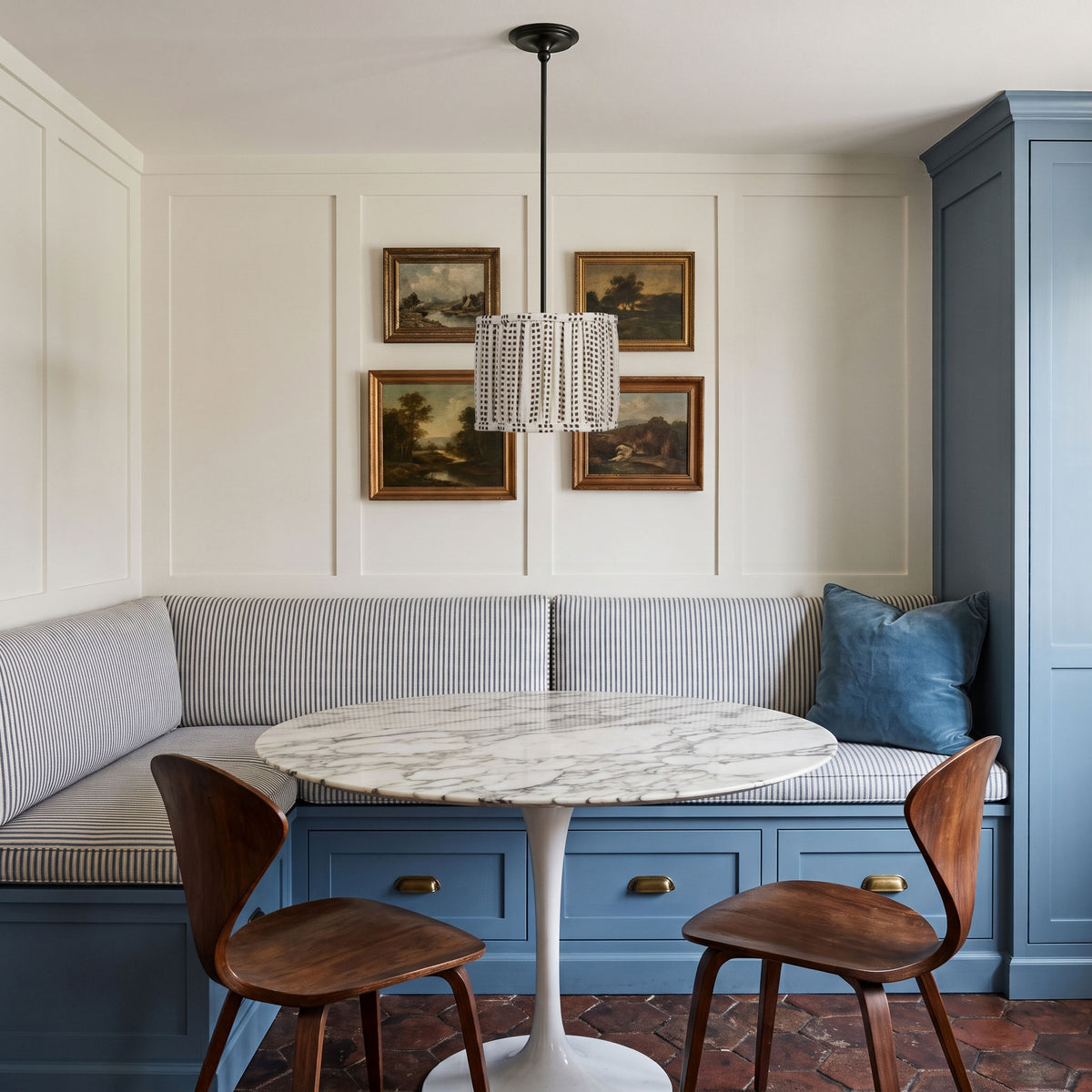Oxford Pendant shown in Graphite Patina with an Aspen Coco Scallop 10" Shade
