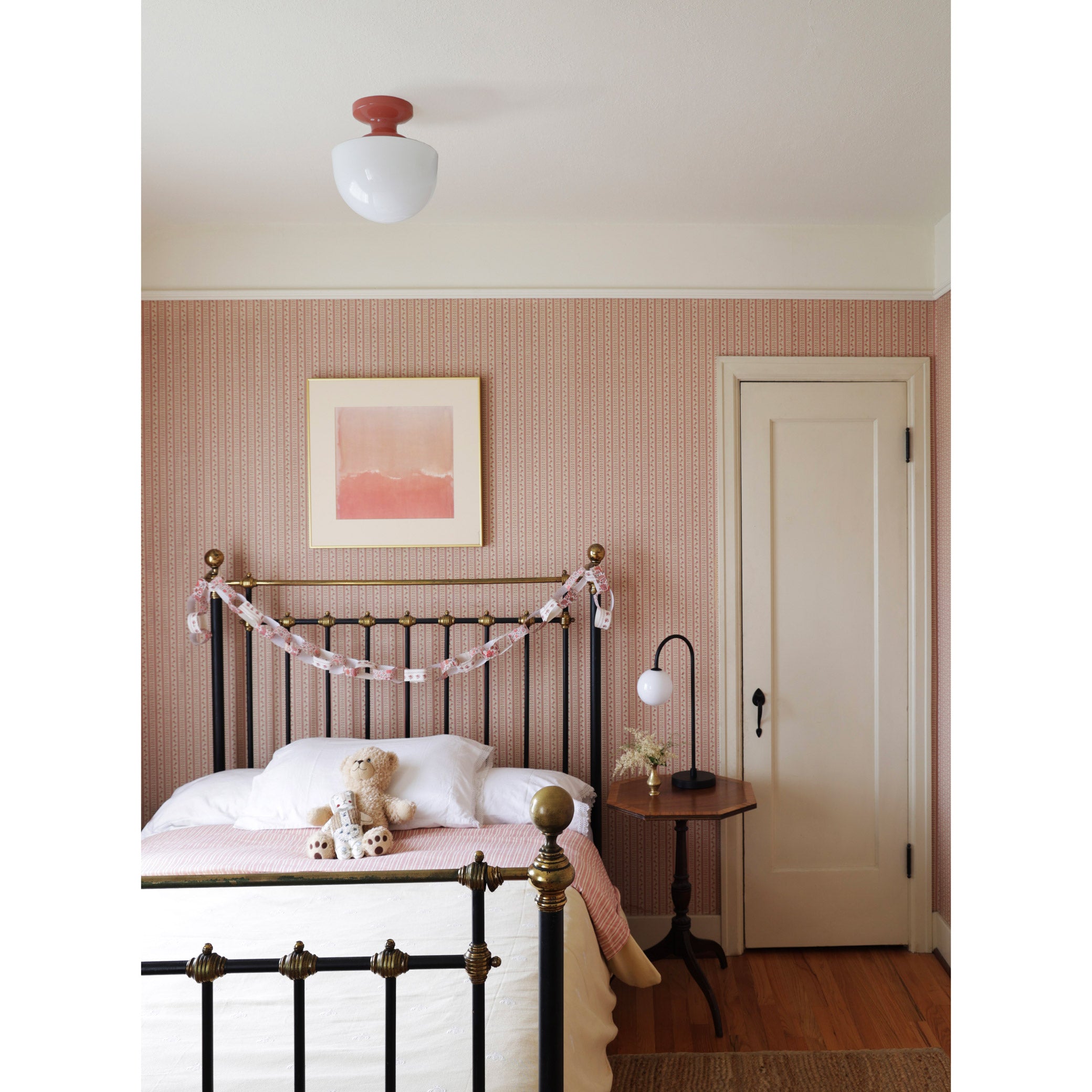 Allison Large shown in Gloss Coral Rose ceramic, Josephine Lamp in Matte Black. Interior design by Sarah J. Meyer Design