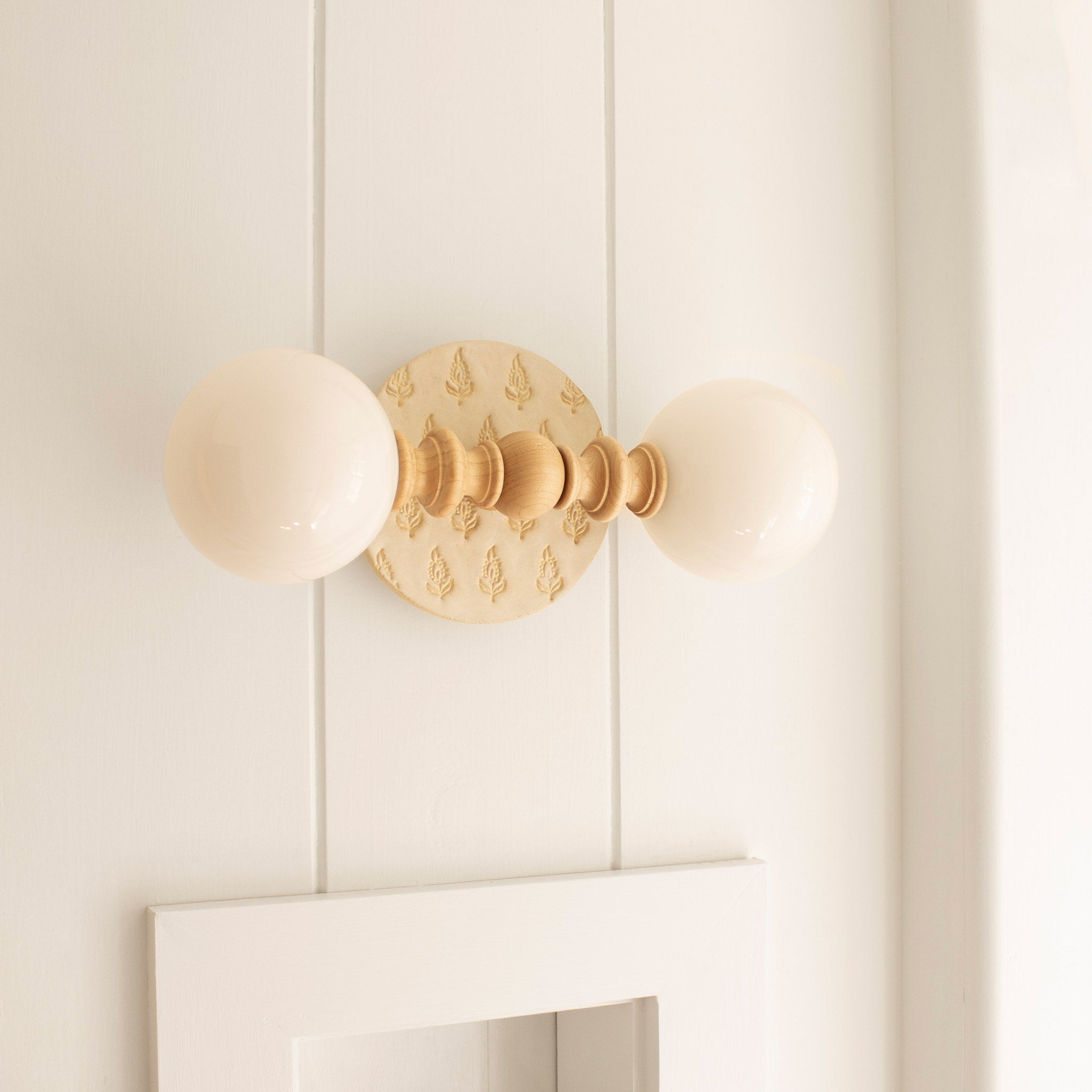 Lucy shown with Natural White and Cream Floral ceramic canopy