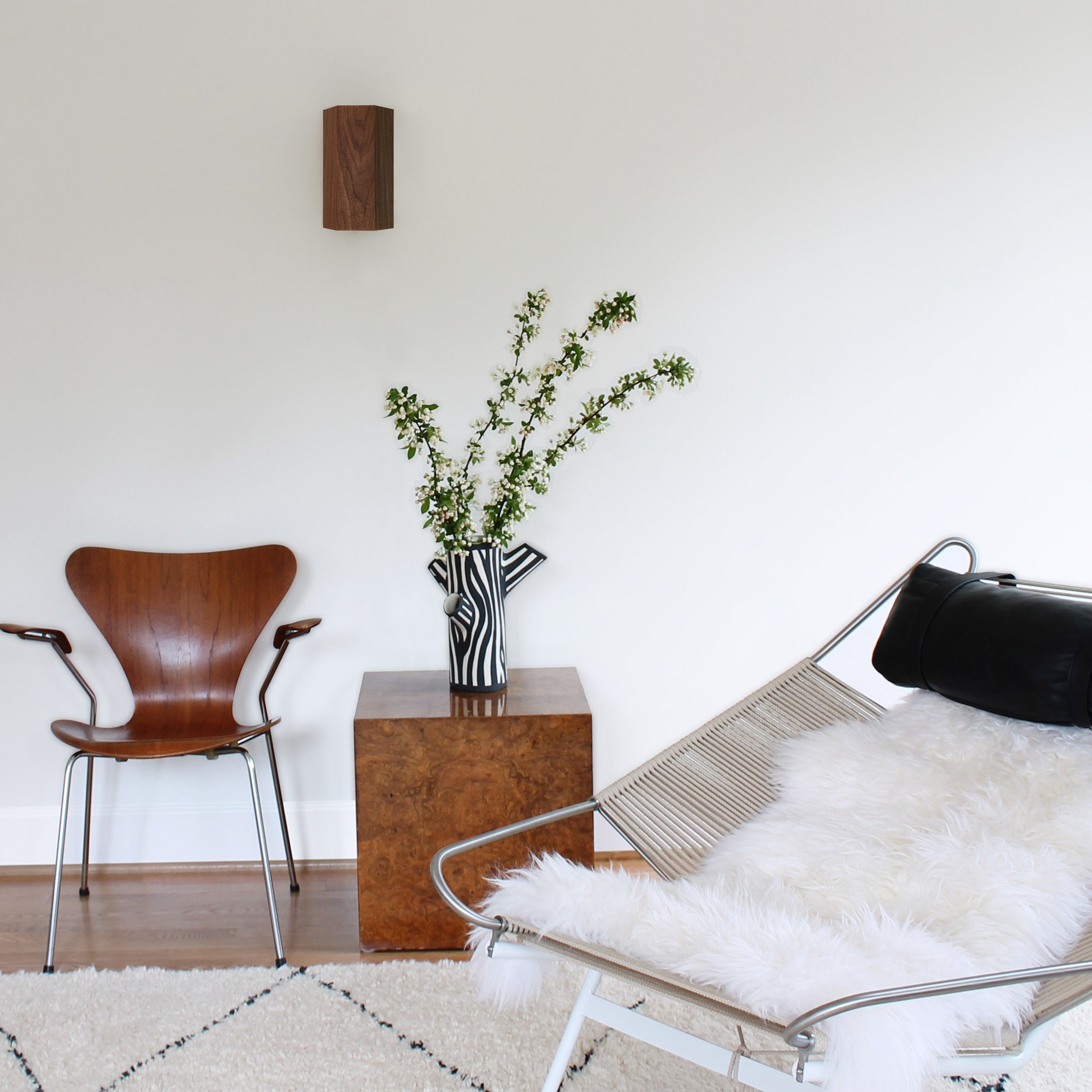 Woodland Viviane shown in Walnut