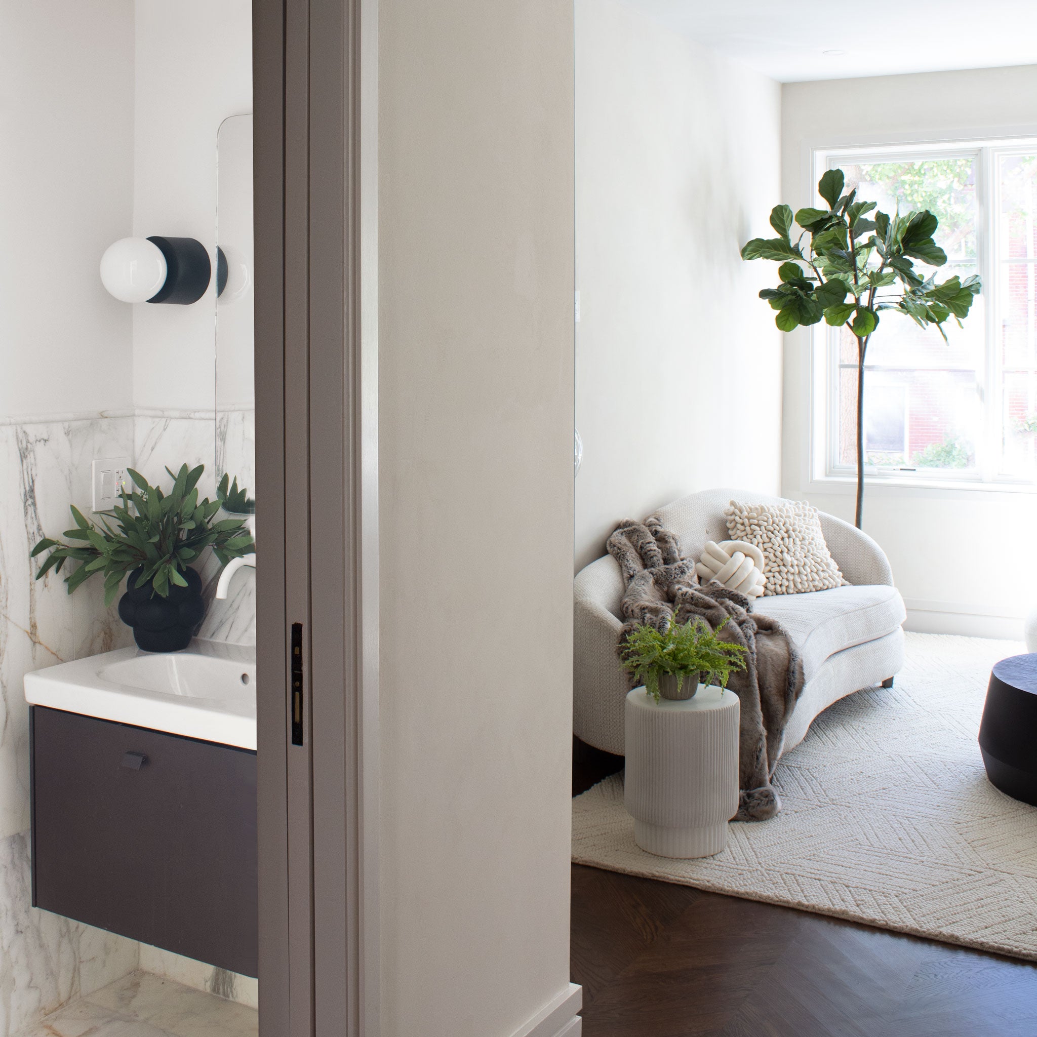 Sonya 6" shown in Matte Black