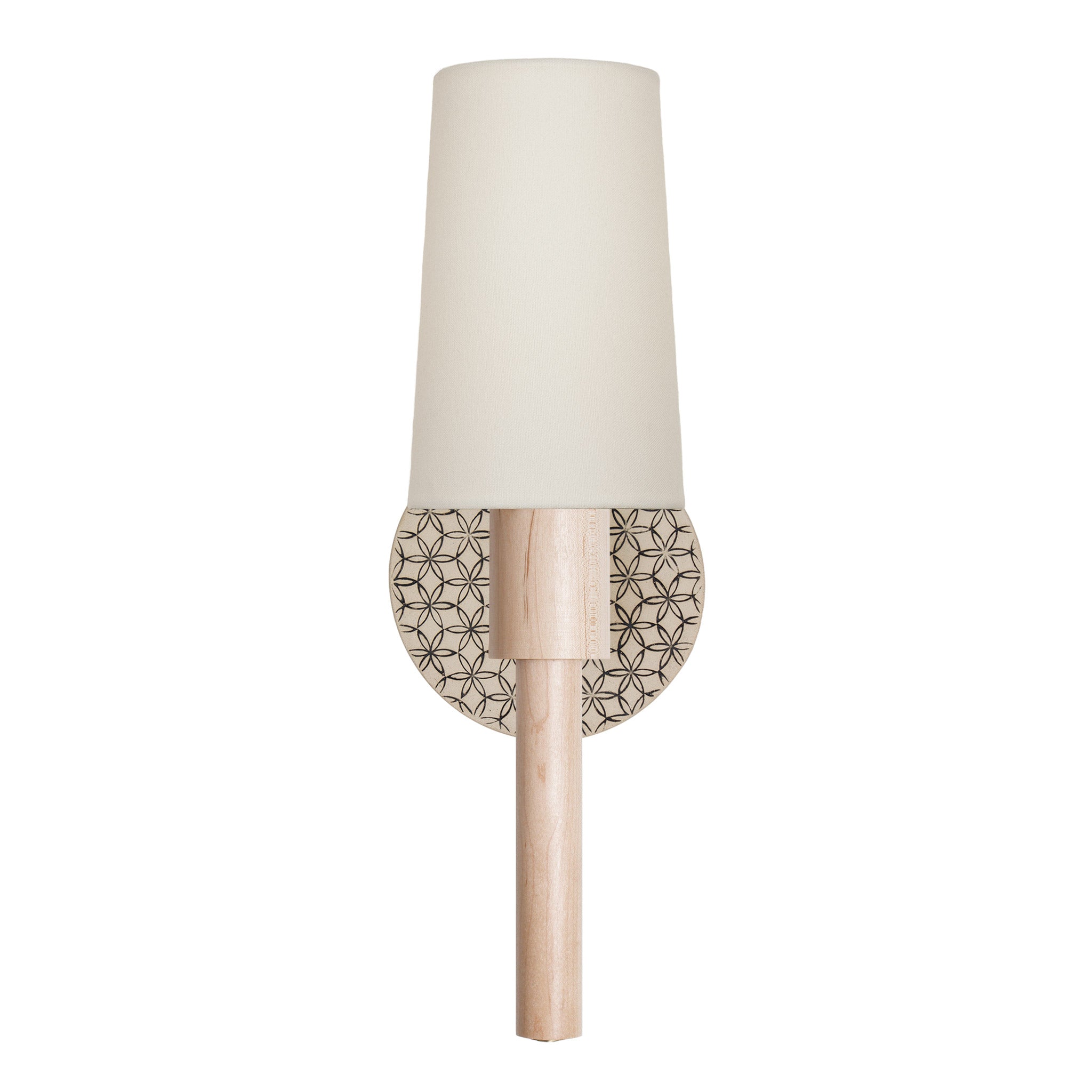 Parker Linen shown in Maple with a Black and Cream Quilted Ceramic