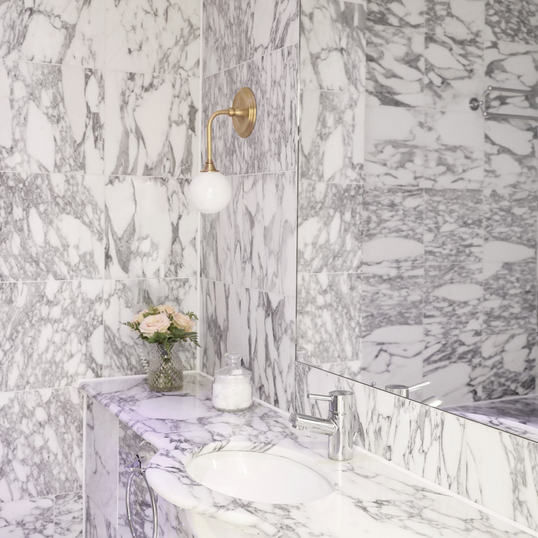 Bijou Single shown in Heirloom Brass