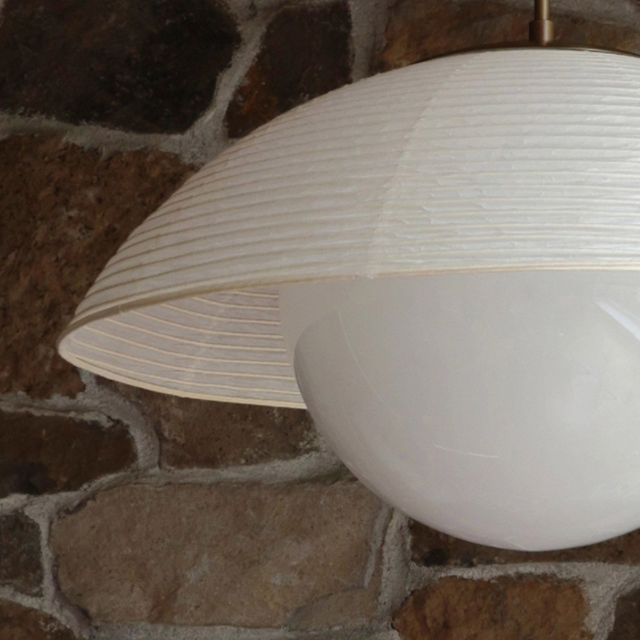 Maru Surface with a Natural shade 