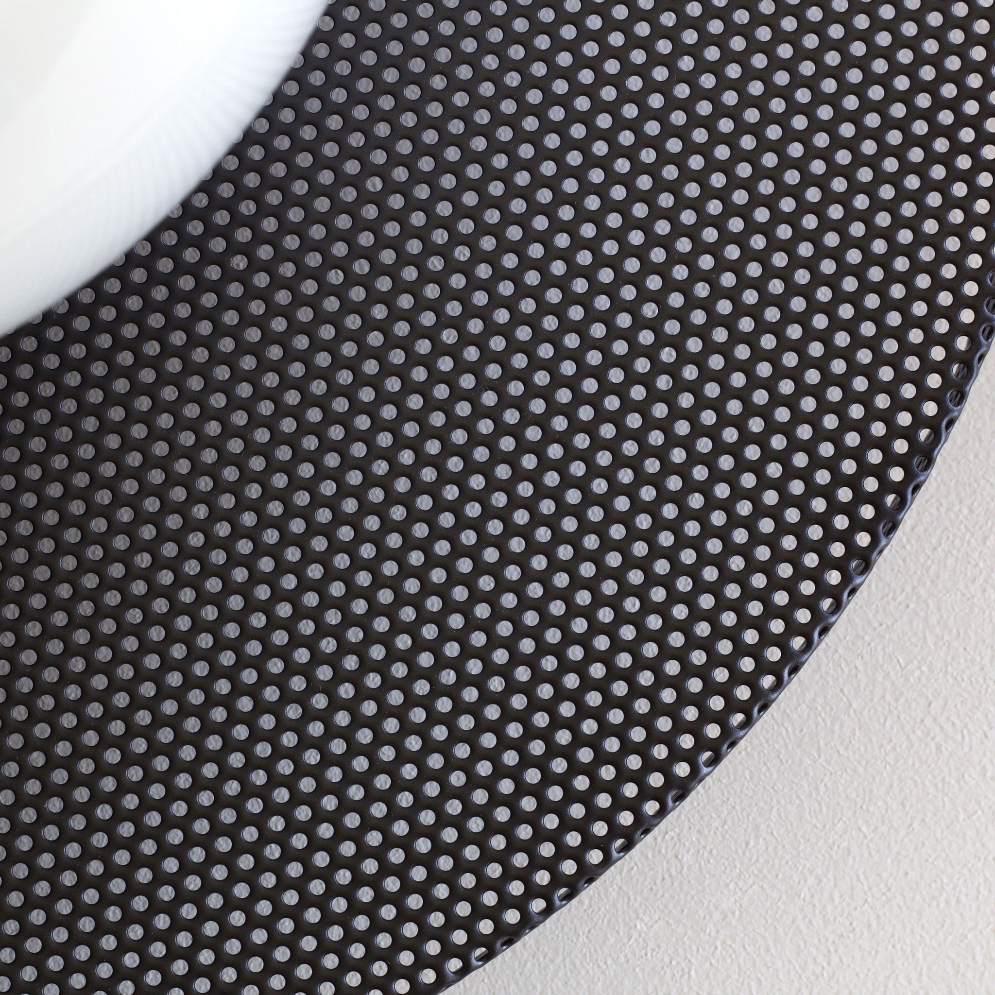 Otti 16" shown in Matte Black