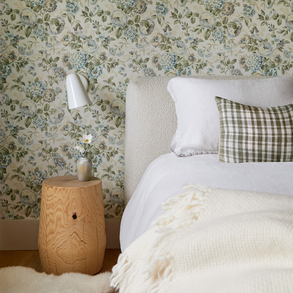 Wildwood in white. Interior Design by Rebecca Hepburn, Photography by Brooke Stephenson.