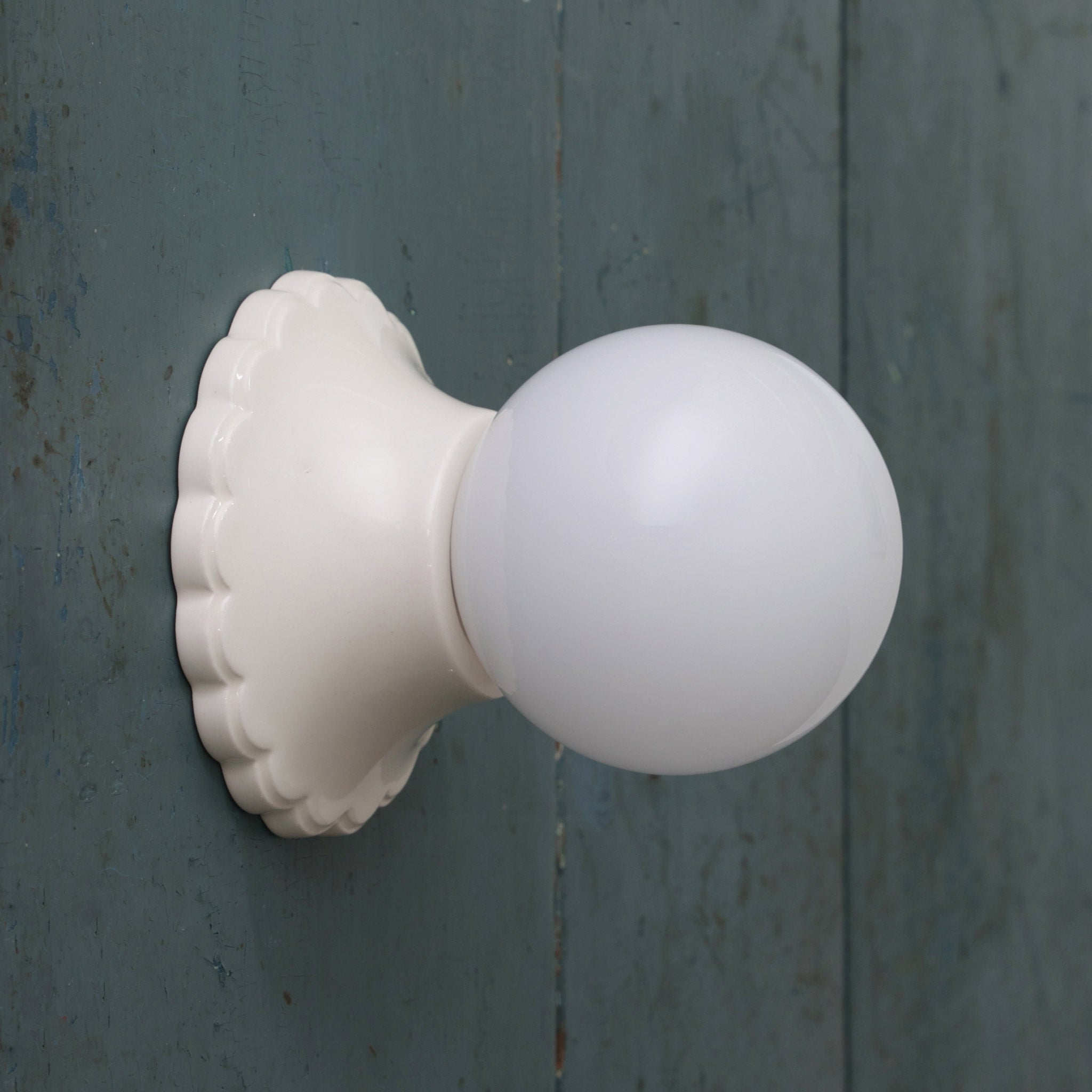 Juliette Sconce in Gloss White Glaze