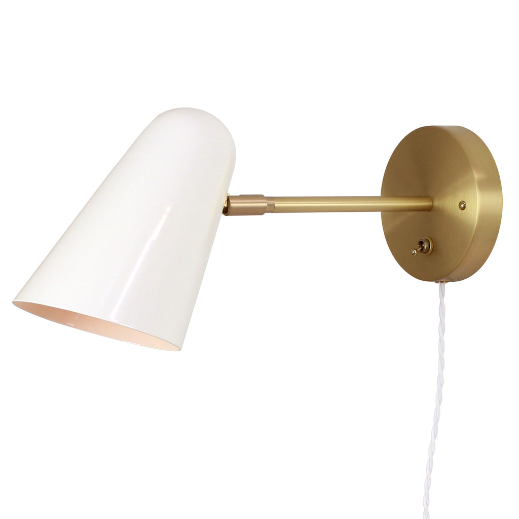 Wildwood shown in White with Brass canopy and arm, brass backplate switch, and white twisted cloth cord.