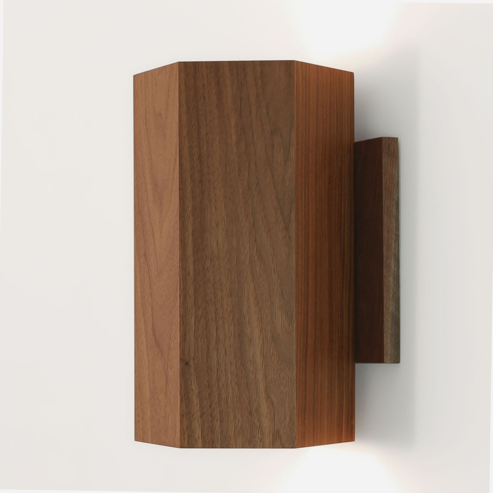 Woodland Viviane shown in Walnut