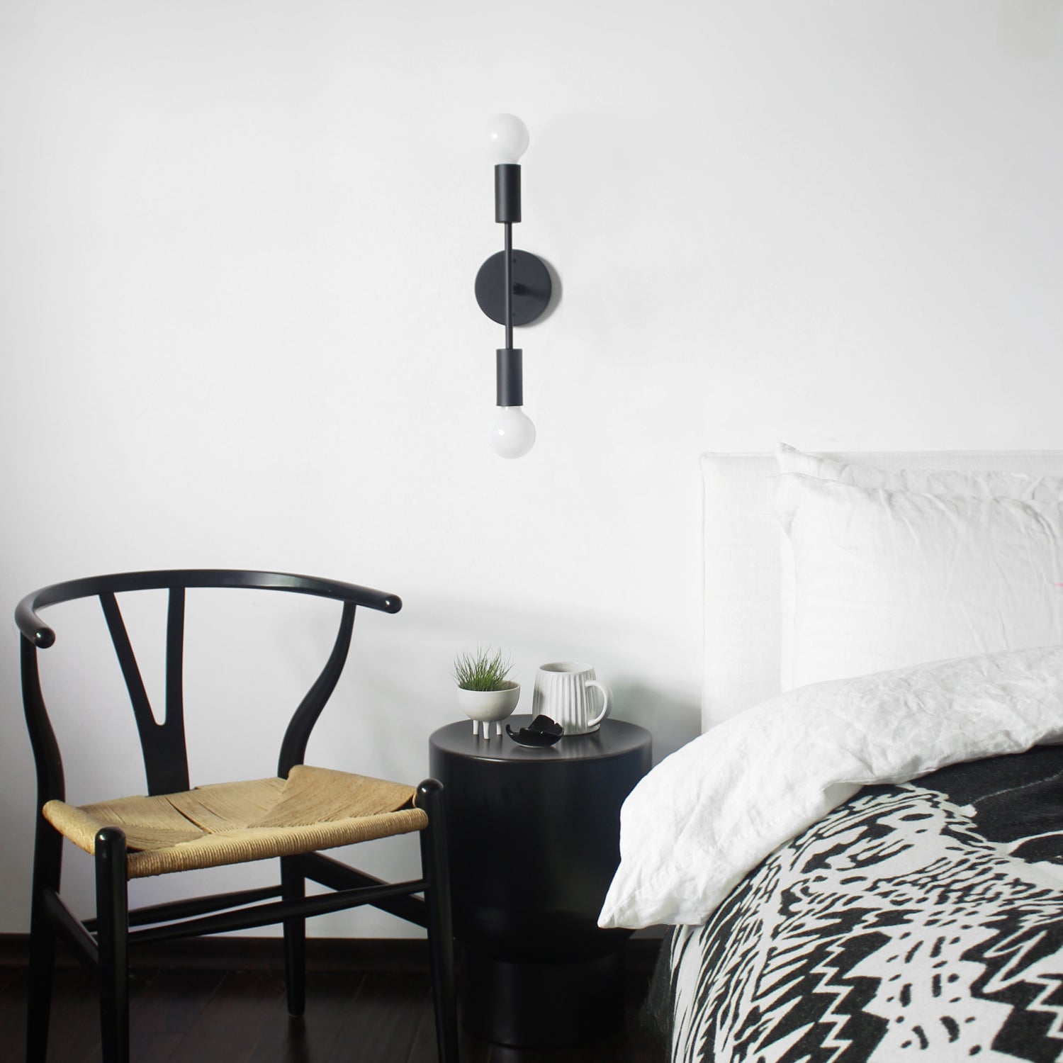 Venus shown in Matte Black